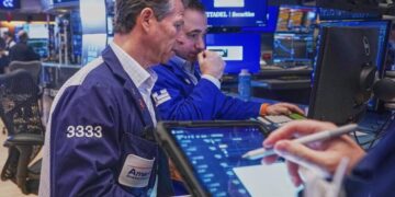 Stocks wobble after feeling both the upside and downside of a strong jobs report