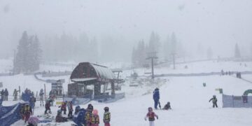 Los Angeles man dies on advanced ski trail near Lake Tahoe