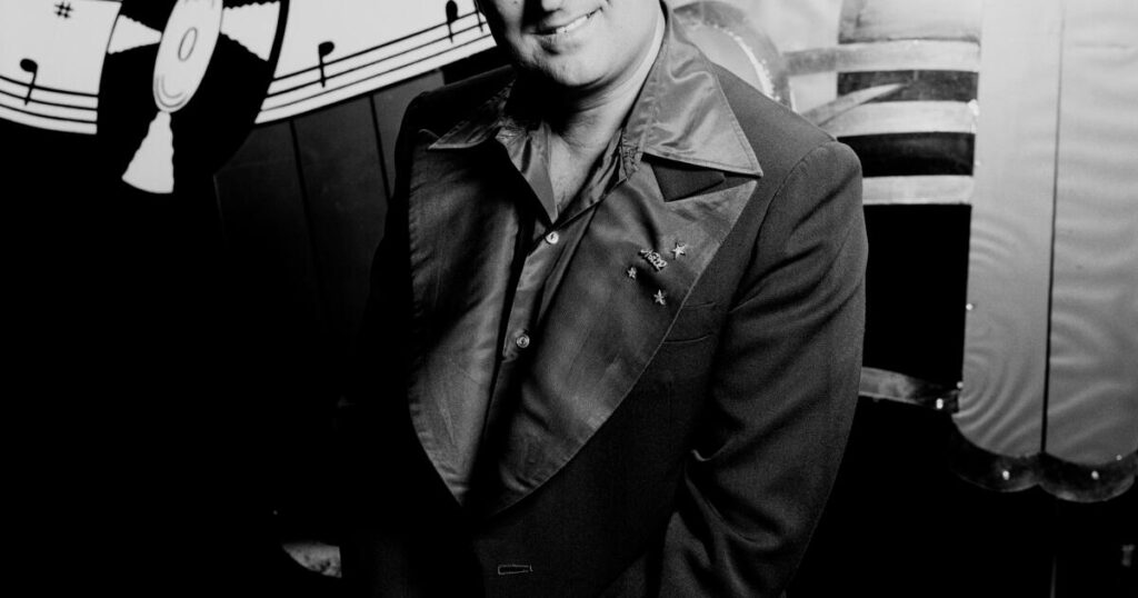 Neil Sedaka, songwriter and hitmaker over multiple generations, dies at 86