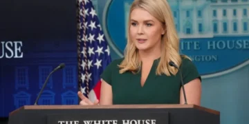 Karoline Leavitt in tight spot with ‘rogue’ Stephen Miller influencing Trump: report