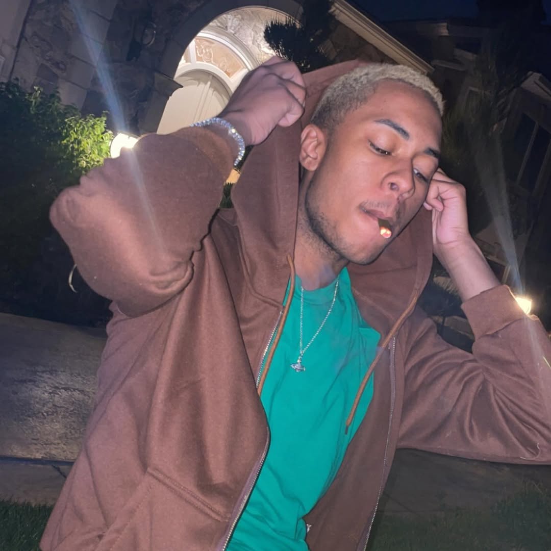 The exes secretly tied the knot in 2022, before Robert Jr., pictured in a social media pic above, and his ex's divorce was finalized in January.