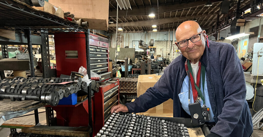Ed Iskenderian, Hot Rod Pioneer Known as the ‘Camfather,’ Dies at 104