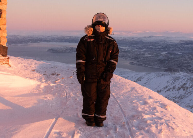 Chasing the Northern Lights, With Snowmobiles and Frozen Cameras