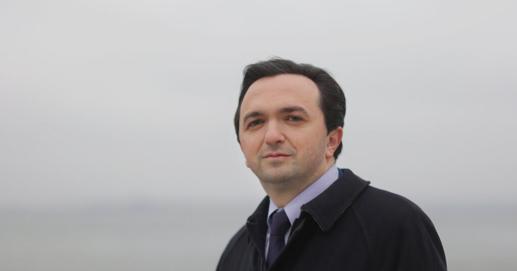 Lobbyist Who Helped a Client Pursue a Pardon is Arrested on an Extortion Charge