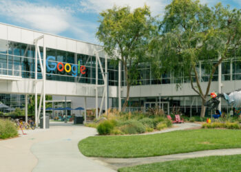 Google Sits Pretty as A.I. Rivals Compete for Pentagon Favor