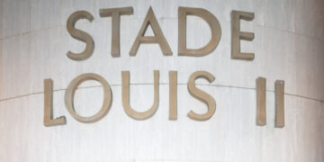 24 Hours With Nike’s C.E.O. as He Races to Win Back the Sports World