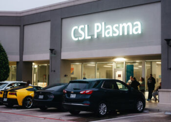 The Middle-Class Suburbanites Who Sell Their Blood Plasma to Get By