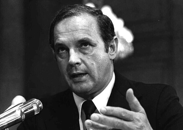 Alexander Butterfield, Who Revealed Nixon Tapes in Watergate Scandal, Dies at 99