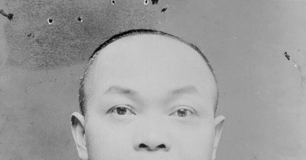 Trump’s Birthright Citizenship Order at Supreme Court Splits Conservative Scholars