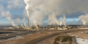 Cancer Haunts Neighbors of Canada’s Oil Sands Wastelands