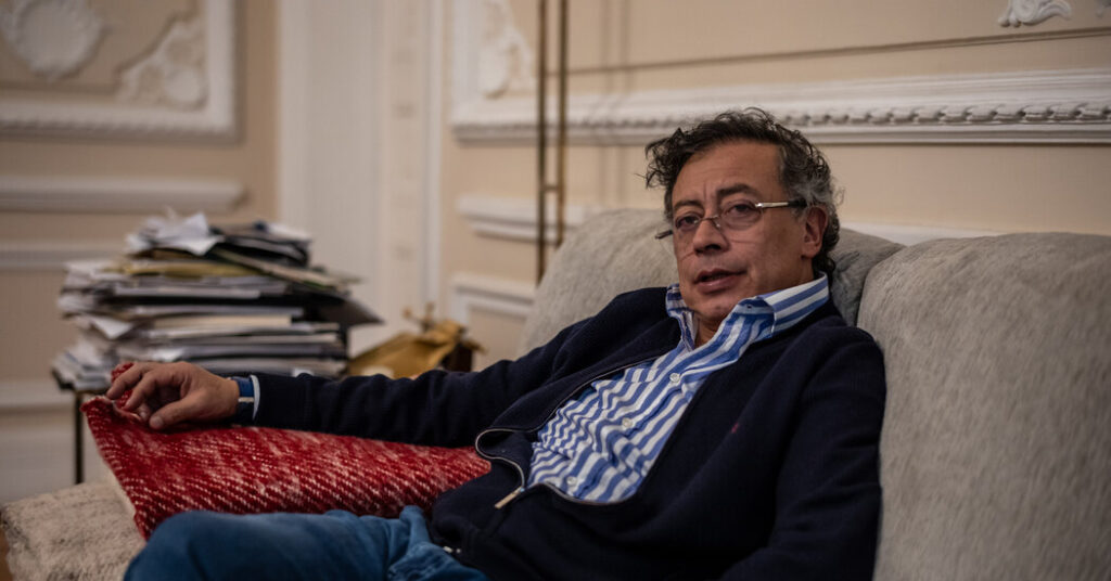 U.S. Assures Colombian President He Does Not Face Charges Right Now