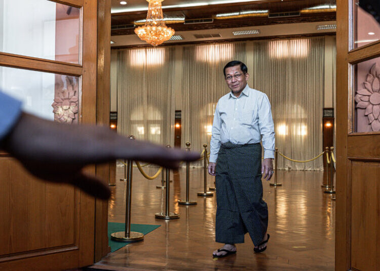 A Junta Chief Eyes the Title of President