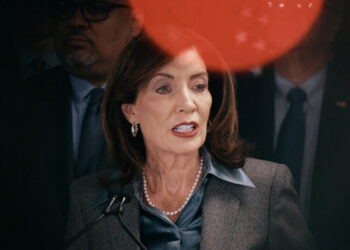 Hochul Moves to Delay and Alter Climate Law, Citing Energy Prices