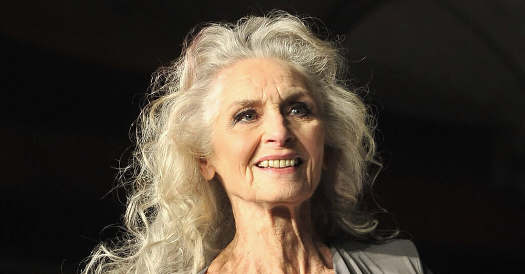 Daphne Selfe, World’s Oldest Professional Model, Dies at 97