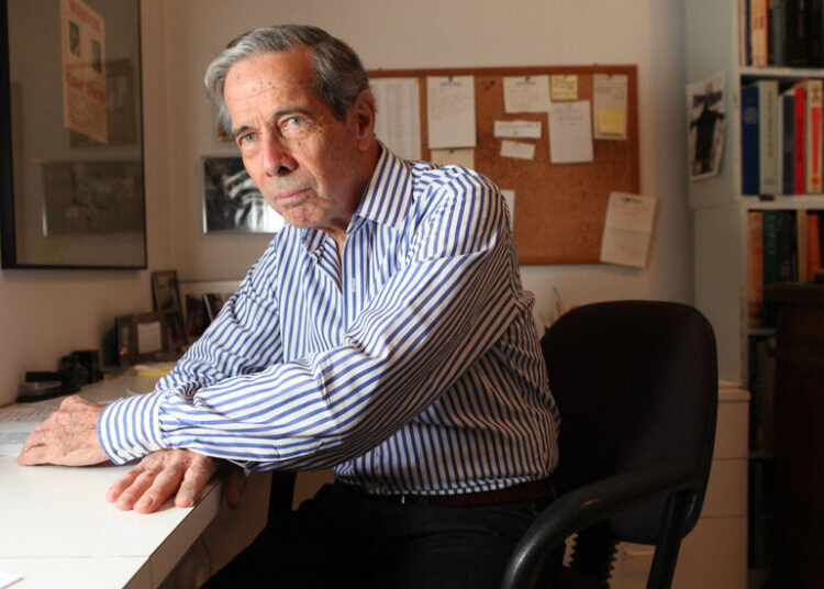 Calvin Tomkins, Who Profiled Giants of Modern Art, Dies at 100