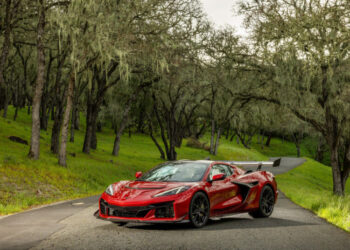 This Corvette’s a Hybrid, but It’s Built for Raw Power, Not Efficiency