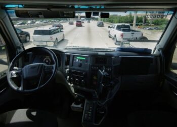 Driverless Big Rigs Are Coming to American Highways, and Soon