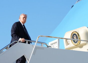 Trump Says War Could Last Weeks and Offers Contradictory Visions of New Regime