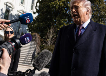 In Plunging Into a Mideast Conflict, Trump Gambles His Presidency