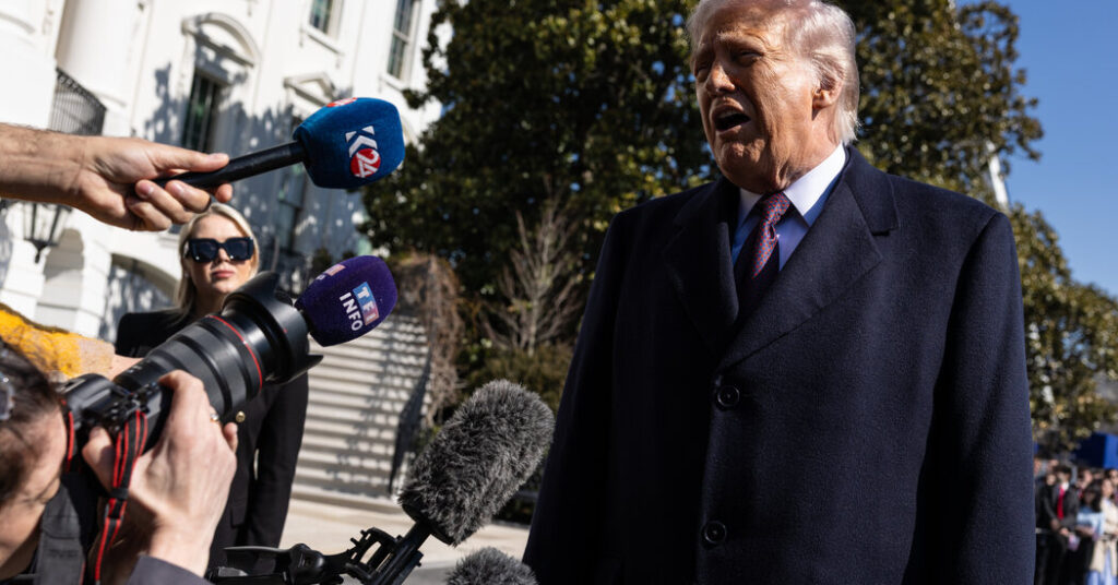 In Plunging Into a Mideast Conflict, Trump Gambles His Presidency