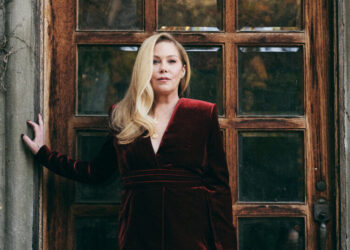 Christina Applegate Planned to Burn Her Journals. She Made a Memoir From Them Instead.