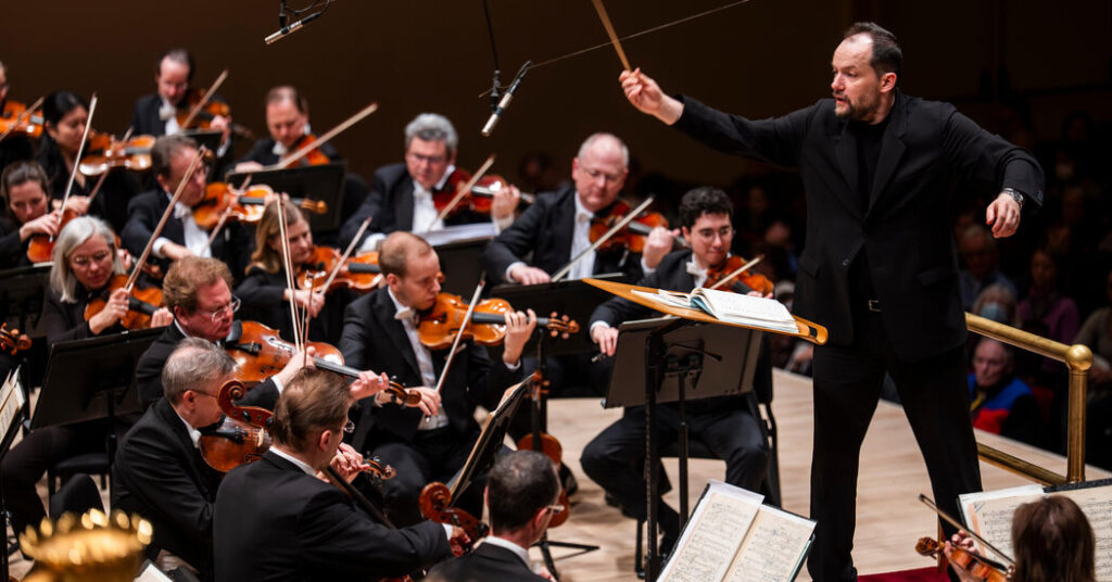 Two Approaches to Musical Time, From the Vienna Philharmonic