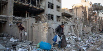 Trump Signals U.S. Is Prepared for Long War Against Iran