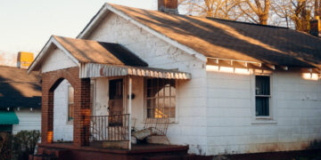 Honored Nationwide, Jesse Jackson Is Less Celebrated in His Hometown