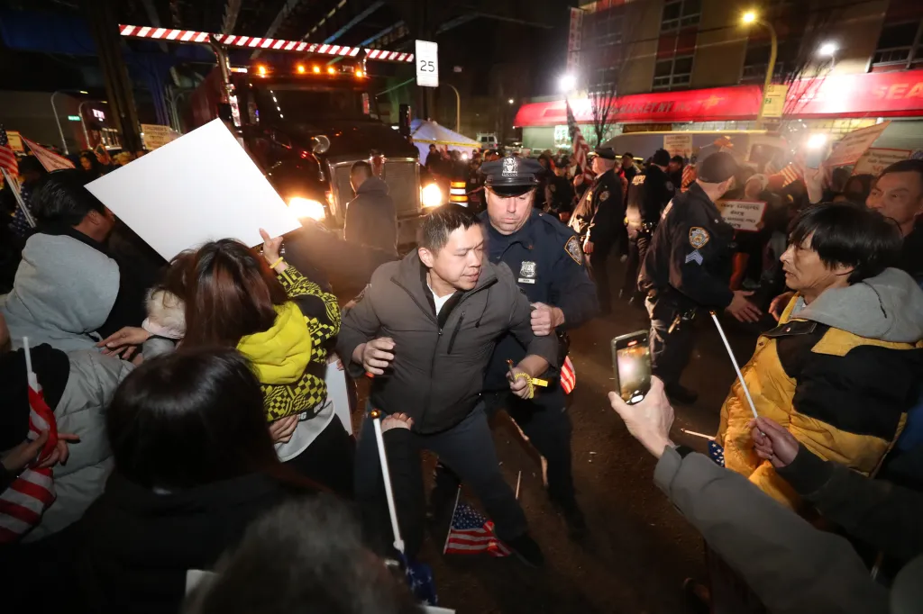 Several hundred protesters lined multiple blocks in Bensonhurst, calling upon Mayor Zohran Mamdani to shut down the city's long-standing plans to erect a 150-capacity men’s shelter at 86th Street and 25th Avenue.