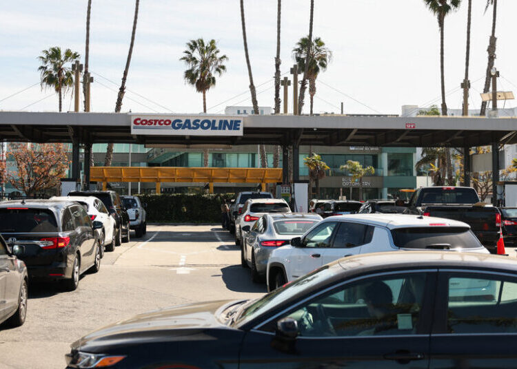 Oil and Natural Gas Prices Extend Rally as Iran Attacks Escalates