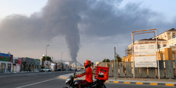 Trapped Between U.S. and Iran, Gulf Countries Face Nightmare Scenario