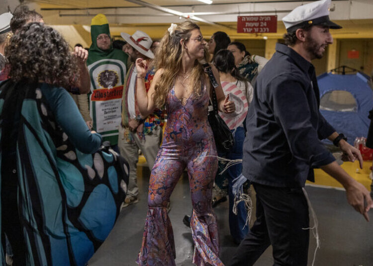 Israelis Celebrate Purim Amid Iranian Missile Attacks