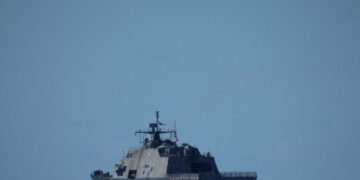 Trump Says U.S. Navy Might Escort Tankers in Persian Gulf