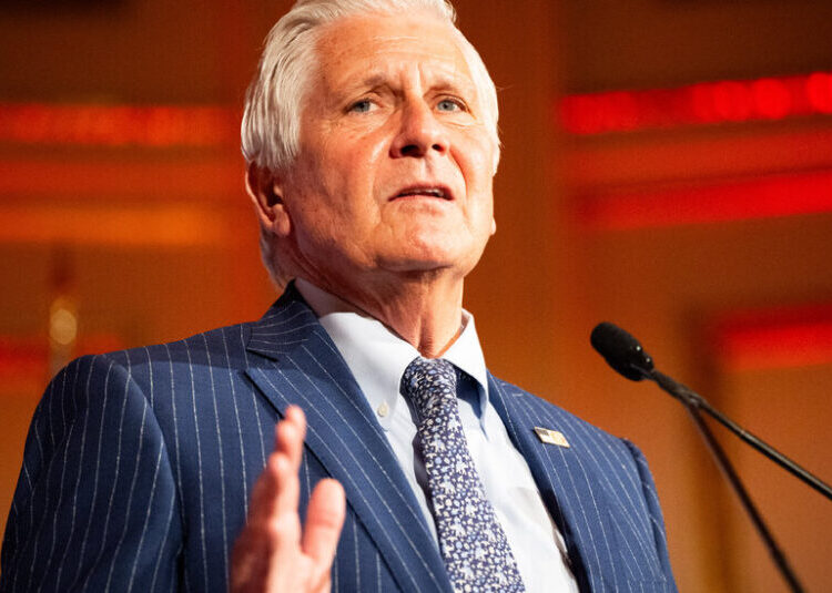 Democrats Question Credentials of Trump Ally’s Squad of Armed Citizens