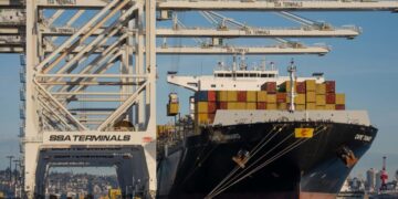 U.S. Court Takes First Steps Toward Ordering Tariff Refunds