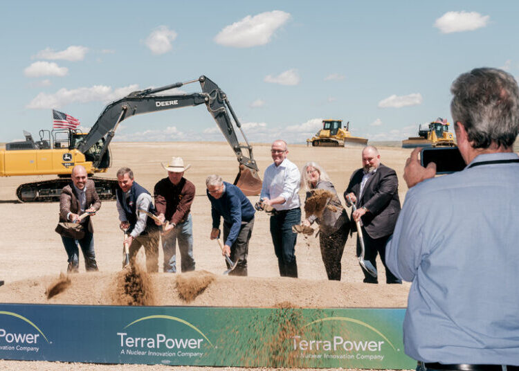 A Nuclear Reactor Backed by Bill Gates Gets Federal Approval to Start Building