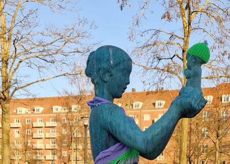 The Statues Were Mostly Men or Nude Women. So These Knitters Got to Work.