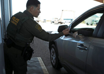 Man Killed After Fleeing Texas Border Patrol Checkpoint, Police Say