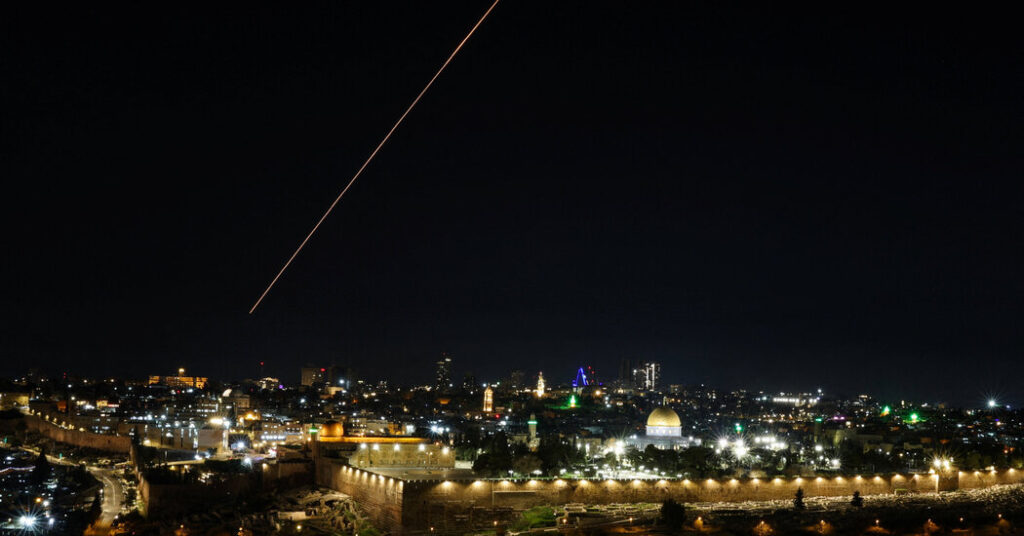 Israel Closes Al Aqsa Mosque at Ramadan, Citing Wartime Safety Concerns