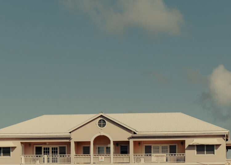 Ex-Executive at Blood Filter Start-Up Charged With Covering Up Deaths