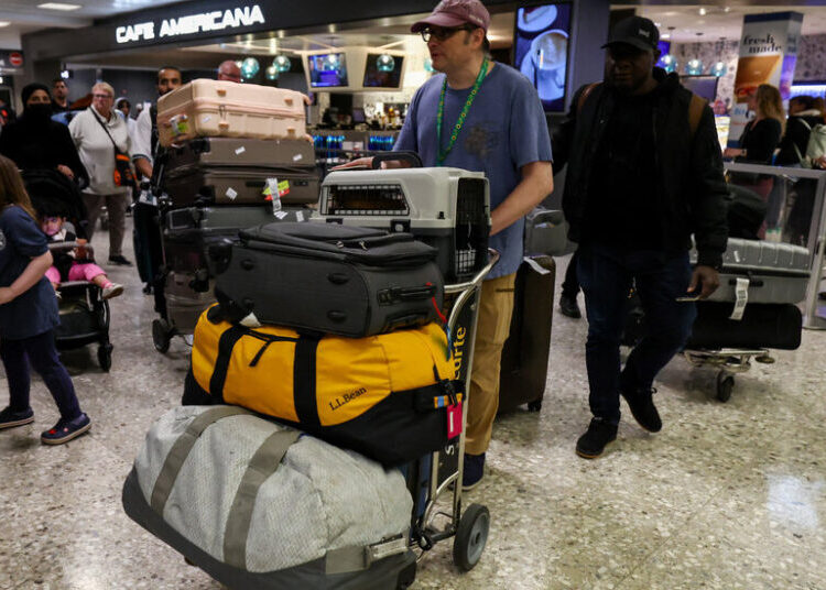 State Department Is Accused of Slow Assistance for Stranded Americans