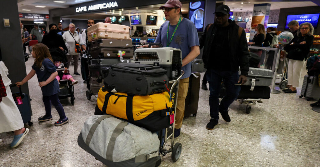 State Department Is Accused of Slow Assistance for Stranded Americans