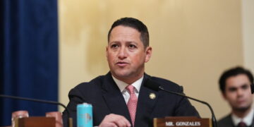 House Republicans Tell Gonzales to Quit Re-Election Campaign