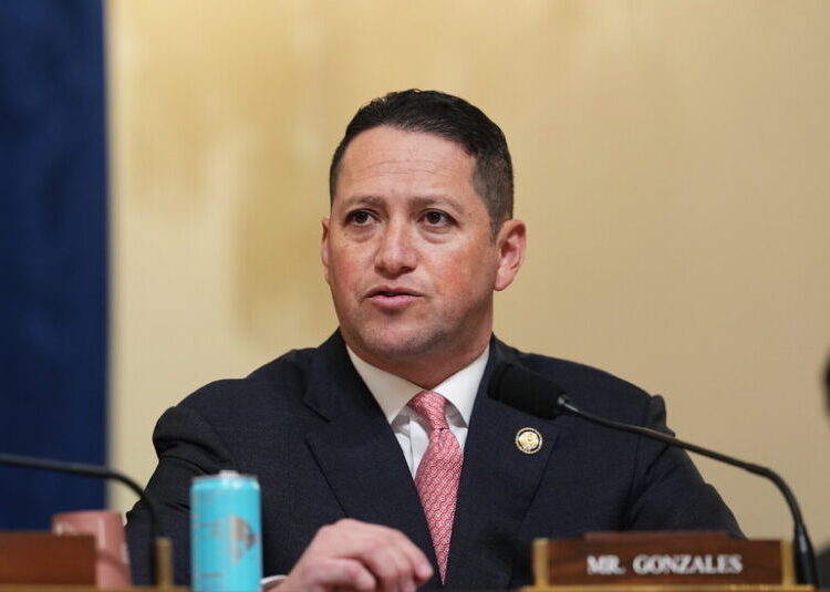 House Republicans Tell Gonzales to Quit Re-Election Campaign