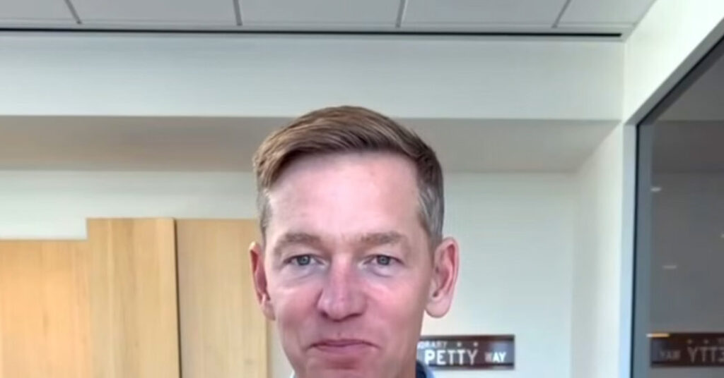 McDonald’s C.E.O. Takes a Big Bite Out of a Burger. Maybe Scratch ‘Big.’