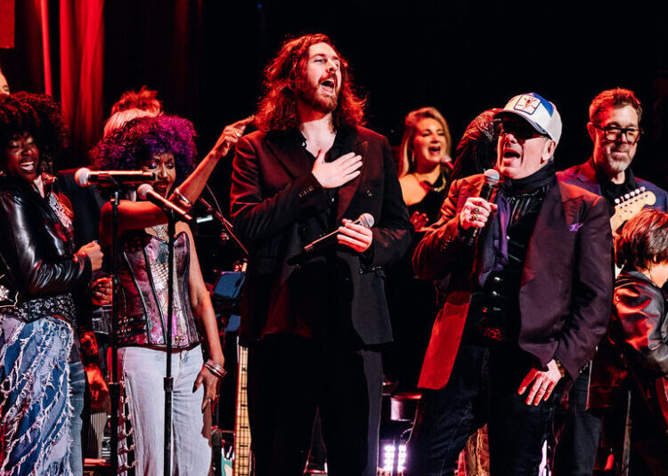 Backstage for a Regal Night of Rock With Paul Simon and Elvis Costello
