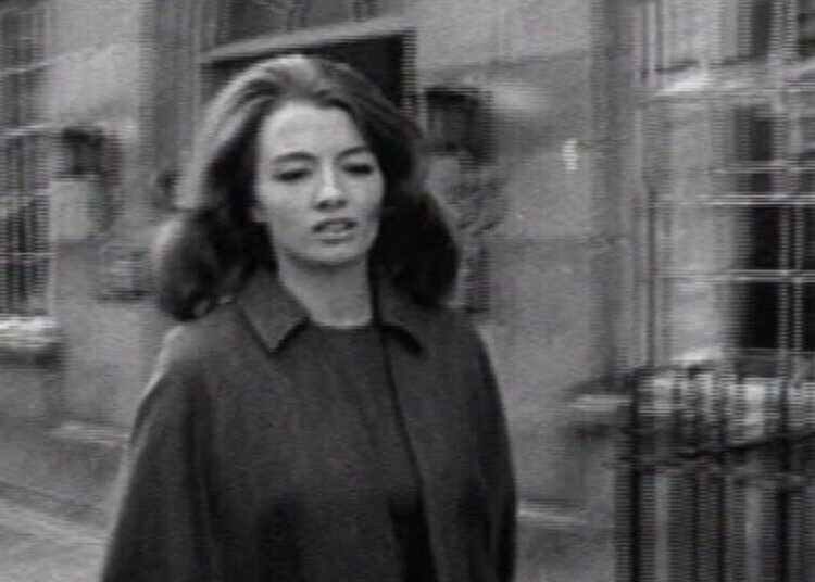 Christine Keeler, Central Figure in British ‘Scandal of the Century,’ Is Dead at 75