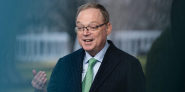 Trump Aides Remain Bullish Despite Rising Unemployment and Gas Prices