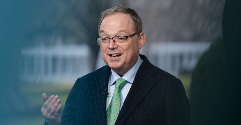 Trump Aides Remain Bullish Despite Rising Unemployment and Gas Prices