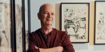 An Artist of Caped Crusaders Emerges From the Shadows